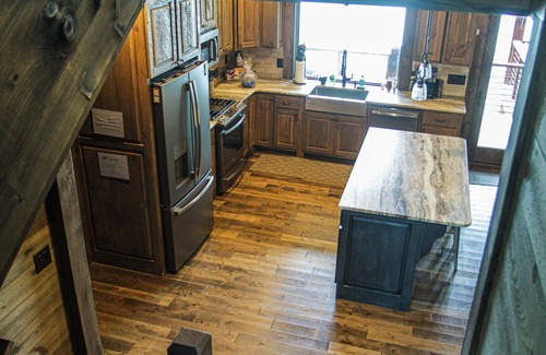 Blue Ridge Cabin | Amazing lake house on the sunset shore of beautiful Lake Blue Ridge