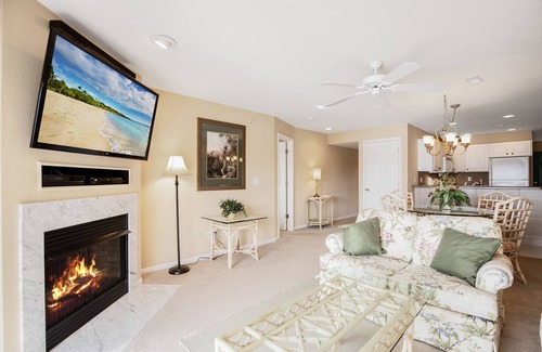 Kaiser Condo | Amazing Lake Views Within State Park - Gated Pool