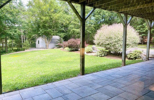 Hammonds Plains House | Amazing lakefront house with hottub in golf course