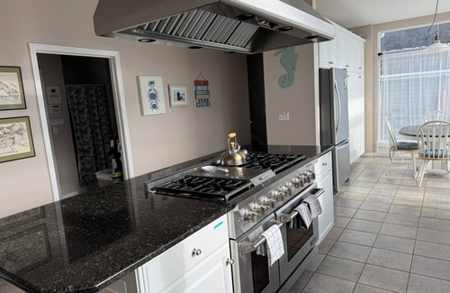 Neskowin House | Amazing Large Ocean Front Home - Direct Beach Access & Views Galore!