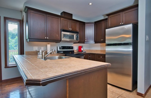 Mont-Tremblant House | Amazing Location in Tremblant - Pool Access & Golf Course Views