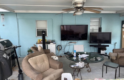 Lake Park House | Amazing Location! Old Florida Charm