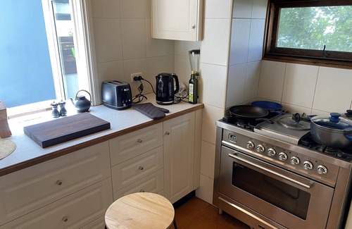 Forest Lodge House | Amazing location, sleeps 5, gorgeous original Glebe terrace, great value!