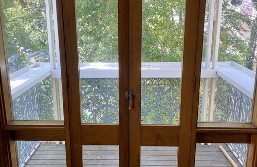 Forest Lodge House | Amazing location, sleeps 5, gorgeous original Glebe terrace, great value!
