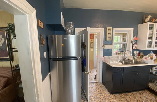 Luray House | 🌻AMAZING LOCATION, VIEWS & OUTDOOR SPACE for gatherings! Country Charm inside!