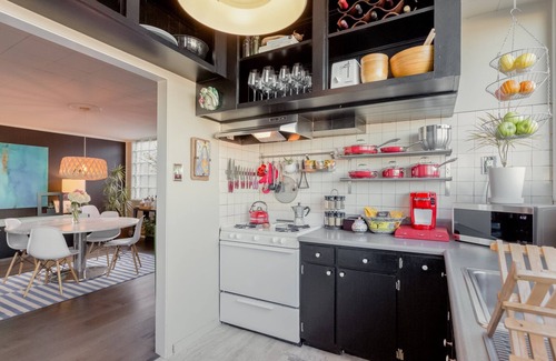 Russian Hill Apartment | Amazing Location with Breathtaking 180° Bay Views