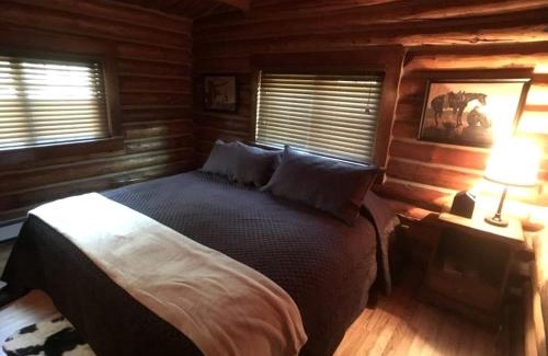 Carbon County House | Amazing Lodge Rental Ideal for Events in Encampment, Wyoming