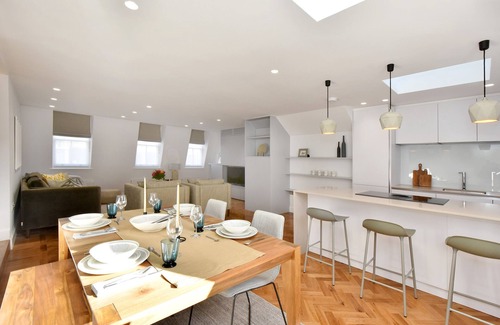 Mayfair Apartment | Amazing Mayfair 2 Bed £6 million AC Terrace Wi-Fi