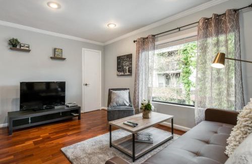 Midtown Apartment | Amazing Midtown Atlanta Location by Piedmont Park Beltline Ponce City Market