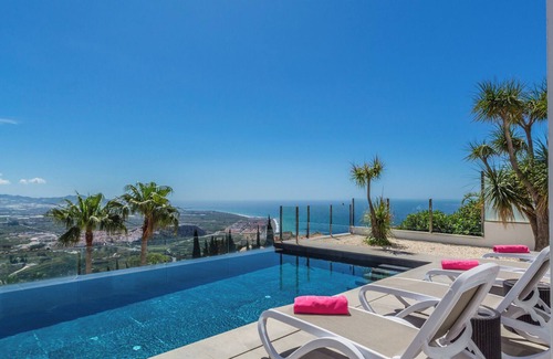 Salobrena Villa | Amazing modern villa with heated pool and breath taking view