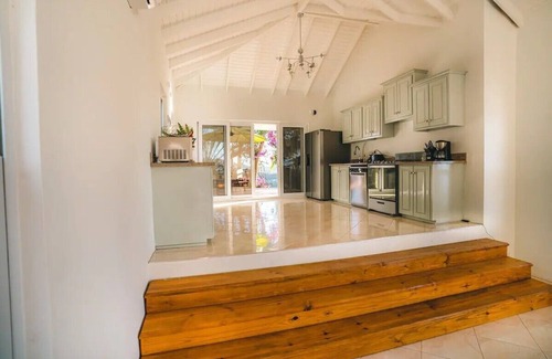 Marigot Bay Villa | Amazing mountain top home with stunning views!