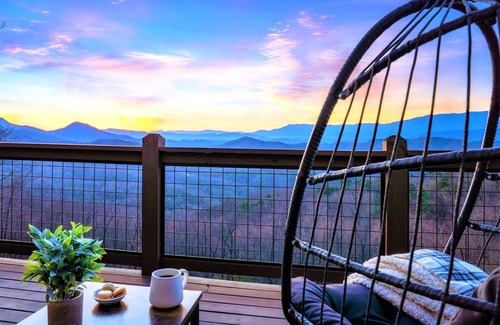 Sevierville Cabin | AMAZING Mountain Views Retreat | Games | HotTub | Sleeps 12 | Upscale | Fire Pit