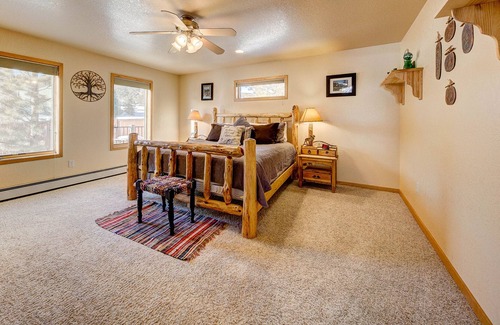 Carriage Hills House | Amazing Mountain Views with Hot Tub