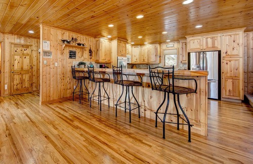 Carriage Hills House | Amazing Mountain Views with Hot Tub