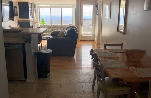 Nellysford Condo | Amazing Mountain views - Ski In Ski Out - Wifi - fireplace - Pets OK