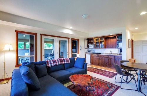 Deming Apartment | Amazing Mountain Views - Hot Tub - Pets Ok - Sleeps 6