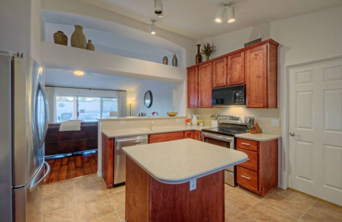 Gold Canyon House | AMAZING MT Views, Near GOLF/Trails, Htd Pvt POOL, Spa, Putting Green, Bikes, Ping Pong