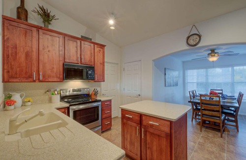 Gold Canyon House | AMAZING MT Views, Near GOLF/Trails, Htd Pvt POOL, Spa, Putting Green, Bikes, Ping Pong