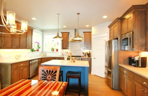 Southeast Bend House | Amazing New Home in Bend.with hot tub!