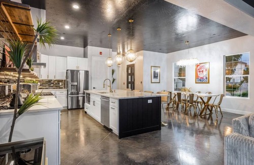 Hurricane House | Amazing New Home with Trailer Parking, large pool and spa. Even has a mini golf area!