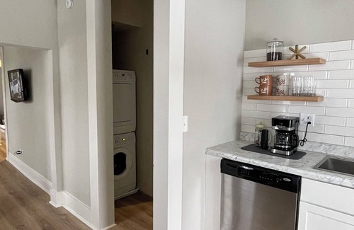 Alma Apartment | Amazing New Remodeled 2-bedroom apartment in welcoming Alma with WiFi, AC