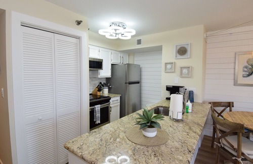 Tavernier Condo | Amazing newly remodeled Coastal Condo w Ocean view