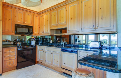 Hilton Head Island House | Amazing Ocean Views - Direct Oceanfront - 3 Bed/3 Bath Hilton Head Beach Villa
