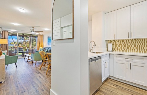 Kihei Condo | Amazing Ocean/Beach Front, Pool Side, Ground Floor Remodeled 2 Bdr 2 Bath Condo
