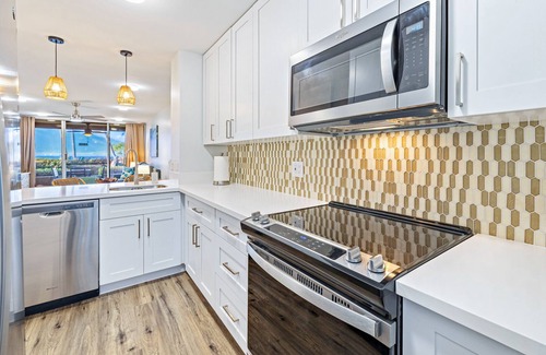 Kihei Condo | Amazing Ocean/Beach Front, Pool Side, Ground Floor Remodeled 2 Bdr 2 Bath Condo