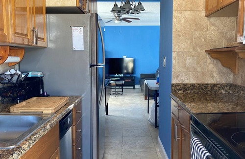 Hollywood Condo | Amazing Ocean Front 2-bdrm Apartment, right on the Hollywood Broadwalk!