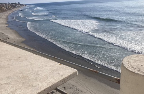 Playas De Tijuana Apartment | Amazing Ocean front 3 bedroom 2 full bath