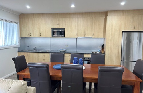 The Entrance Apartment | Amazing Ocean Views, Spacious Waterfront Holiday Apartment