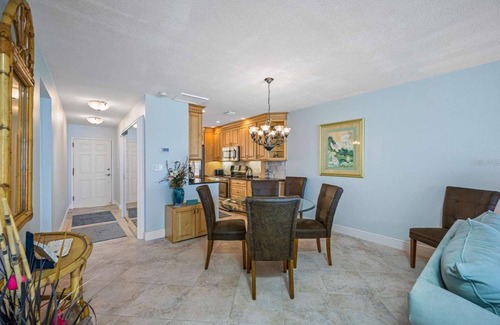 Madeira Beach Apartment | Amazing Ocean View, Heated Pool @ Madeira Beach, by John's Pass