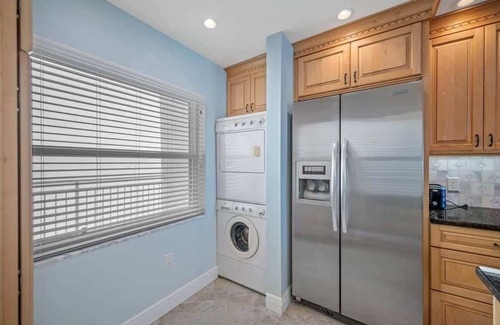 Madeira Beach Apartment | Amazing Ocean View, Pool @ Mad. Beach- John's Pass