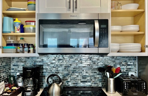Galveston Condo | Amazing Ocean Views-Serenity Sunrise-2 bd 2 ba-King Bed-Hot Tub-Pickleball Court