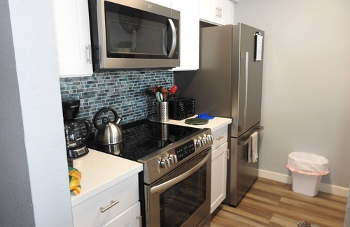 Galveston Condo | Amazing Ocean Views-Serenity Sunrise-2 bd 2 ba-King Bed-Hot Tub-Pickleball Court