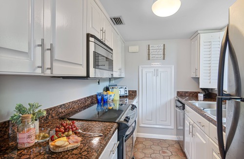 Central Beach Condo | Amazing Ocean Views ! Gorgeous Sunrises! New appliances! Places to go!