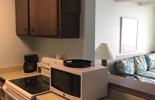 Kailua-Kona Condo | Amazing Oceanfront Condo π with Out of this World Ocean Views! π
- Hale Kona Kai 203