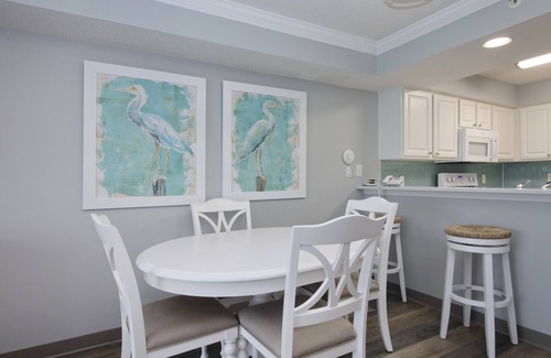Myrtle Beach Condo | Amazing Oceanfront 2 Bed 2 Bath Condo in Myrtle Beach