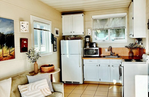 Stinson Beach Cottage | Amazing Oceanside Cottage w Private Beach Lot
