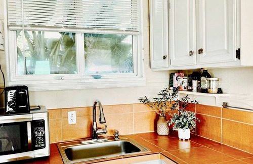 Stinson Beach Cottage | Amazing Oceanside Cottage w Private Beach Lot