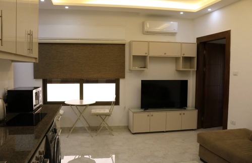 Al Abdali Apartment | Amazing one Bedroom Apartment in Amman, Elwebdah 7