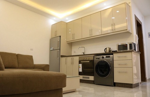 Al Abdali Apartment | Amazing one Bedroom Apartment in Amman, Elwebdah 7