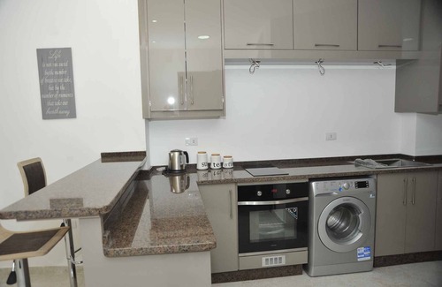 Al Abdali Apartment | Amazing one Bedroom Apartment in Amman, Elwebdah 4