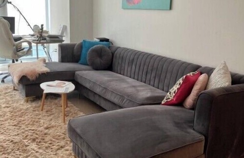 Navy Yard Apartment | Amazing One BR Sanctuary Luxurious with Tall Windows near the Navy Yard Metro
