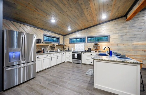 Bethel Cabin | Amazing Outdoor Area: Pool Table, Hot Tub, Close to Attractions!
