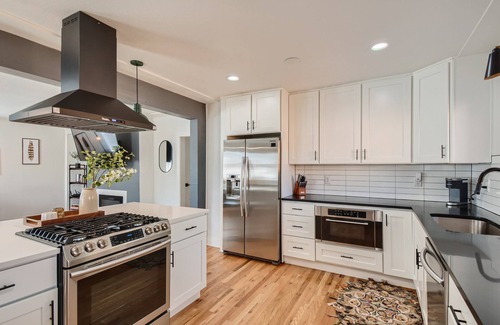 Northeast Park Hill House | Amazing Park Hill 3 BR with Hot Tub, Pet Friendly, w/Great Entertainment Areas