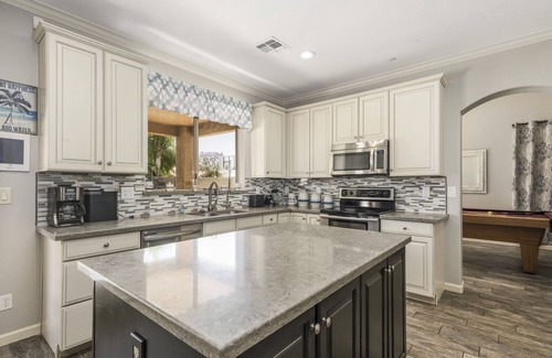 Windmill Ranch House | Amazing pool, arcade game and basktball game loft, pool table, 5 bedrooms