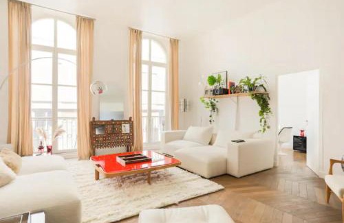 3rd Arrondissement Apartment | Amazing Premium flat, fantastic location, 1290 Sqf