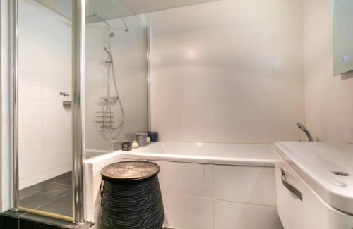3rd Arrondissement Apartment | Amazing Premium flat, fantastic location, 1290 Sqf